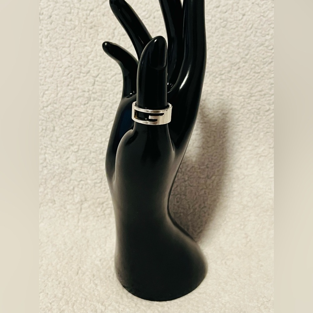Gucci Cutout G Silver Ring